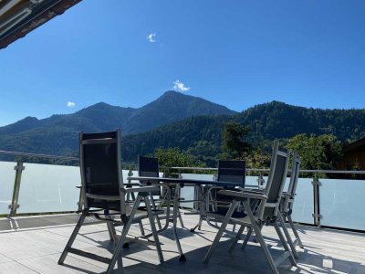 Penthouse Ruheoase in Sackgasse mit großer Dachterrasse , Wintergarten und überragenden Bergblick