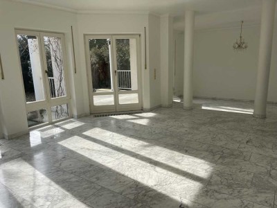 Stilvoll wohnen: Elegante DHH mit schönem Südgarten – ideal für Paare, Singles & kleine Familien