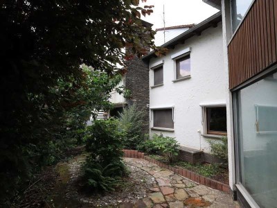 Weit weg vom Alltäglichen! Haus mit Schwimmbad und Pferdestall