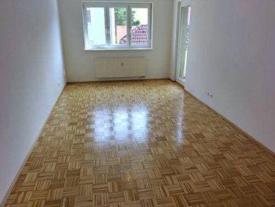 Sonniger 2 ZIMMER-NEUBAU + Süd-Balkon 4m² + extra Küche möbliert + Lift + nähe Hauptbahnhof!