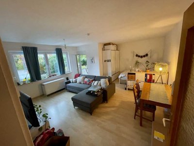 Gemütliche Einzimmer-Wohnung mit Tageslichtbad und Außenbereich