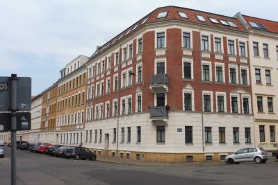 2 Zimmer, Küche, Bad, Balkon