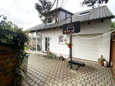 Hochwertig ausgestattetes Einfamilienhaus mit Garage und Garten in absolut ruhiger Wohnlage