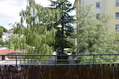 großzügige 3-ZKB-Wohnung 101 m² + 2 Balkone / zentrale, ruhige Lage im Zentrum Wiesbaden