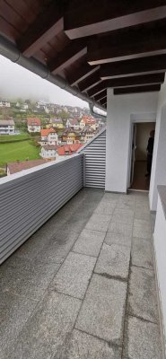 Schöne 3 Zimmer Wohnung im 2.OG mit EBK, Balkon in 78148 Gütenbach, WM: PAUSCHAL 745€