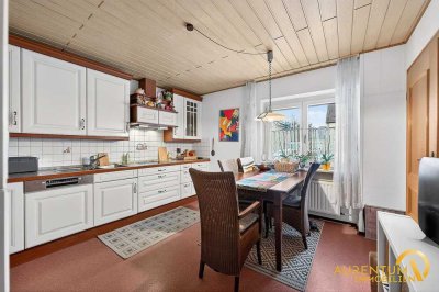 Großzügige Erdgeschosswohnung mit Garten und Garage in zentraler Lage