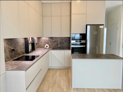 Exklusives Penthouse | 3 Zimmer, 89 m², 3m Deckenhöhe, Terrasse & Aufzug | Friedrichshain