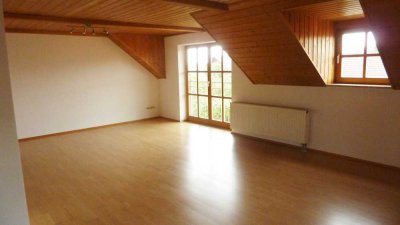 Gepflegte 3-Zimmer-Wihnung mit Balkon und Einbauküche