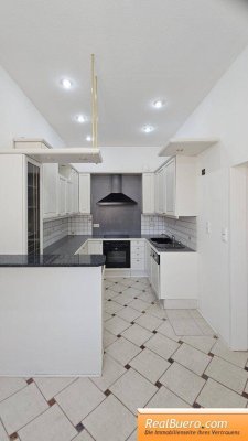 SERVITENVIERTEL: UNBEFRISTETE GROSSZÜGIGE 2 ZIMMERWOHNUNG IN SEHR SCHÖNEM STILALTBAU