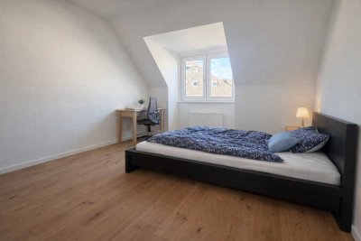 || CITY ROOFTOP || Mansarde mit Anlagepotenzial || PEMPELpartments ||