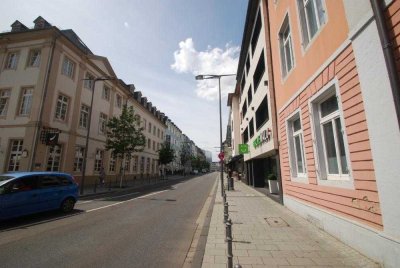 Perfekte Stadtwohnung direkt am Theater im 2. OG mitte