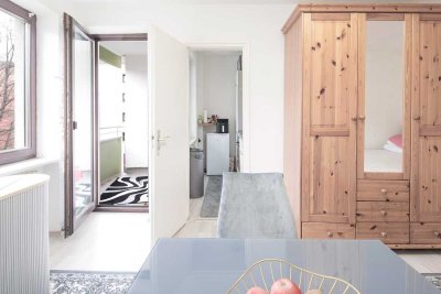 Vermietete 1-Zimmer-Wohnung in Bestlage mit separater Küche, Bad und Abendsonne auf dem Balkon