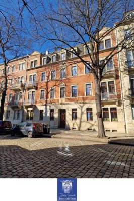 Historisch schön, modern saniert: Stilvolles Wohnen im Altbau
