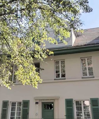 Vermietet in ruhiger und grüner Wohnlage, 2 Balkone und Tageslichtbad