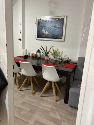 OHNE Provision   - Sanierte Altbau  Wohnung mit Gartennutzung