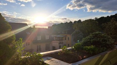 Erstbezug nach Sanierung/Modernisierung: Helle Wohlfühl-Wohnung mit Südwest-Terrasse in Zentrumsnähe
