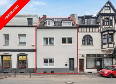 Engel & Völkers: RESERVIERT! Mehrfamilienhaus in zentraler Lage von Rhöndorf – Bad Honnef