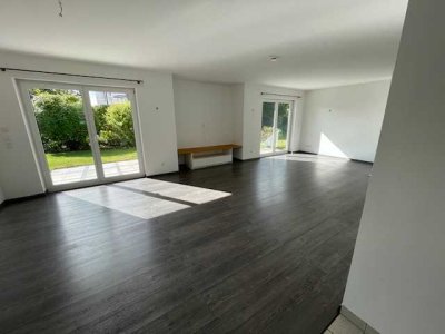 Helles, großes Einfamilienhaus mit Garten