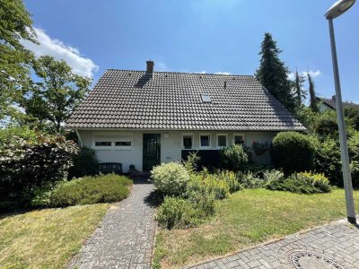 Einfamilienhaus mit 6 Zimmern und Garage in Eisenberg ( Pfalz ) /OT Steinborn