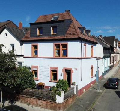 KL-Kotten - Attraktives Zweifamilienhaus mit Garten