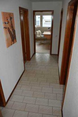 Exklusive, sanierte 3-Raum-DG-Wohnung mit gehobener Innenausstattung in Pliezhausen