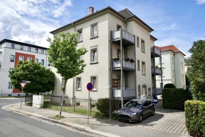 Helle Zwei-Raum-Wohnung mit Balkon in Dresden-Cotta