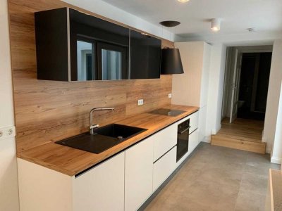 Große möblierte 1 Zi.-EG-Wohnung mit Einbauküche im Herzen von Heidelberg zu vermieten