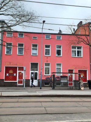 Mehrfamilienhaus, Whg + Gewerbe. in der KTV ohne Provision
