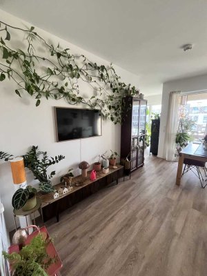 Nachmieter gesucht: Helle 3-Zimmer Wohnung mit Balkon im 2. OG in Erfurt-Krämpfervorstadt