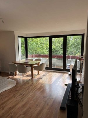 Attraktive 2-Zimmer-Wohnung mit Balkon und Einbauküche in Hilden