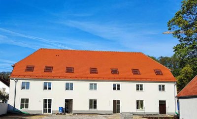 Herrschaftliche 2-Zimmer-Wohnung im Schlosspark zum Erstbezug nach Kernsanierung