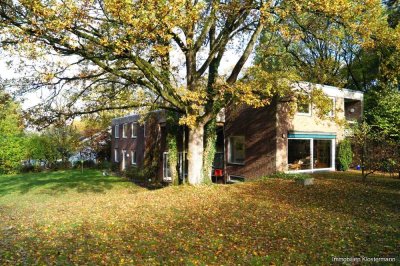 Ihr Zukunftsprojekt in Toplage: Sanierungsbedürftige Villa mit Traumgrundstück