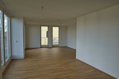 PROVISIONSFREIE WOHNUNG MIT GROSSEM BALKON - Nicht WG-geeignet