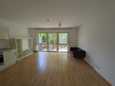 Helle 1-Zimmer-EG-Wohnung mit Küche/Terrasse und Duplex-Stellplatz