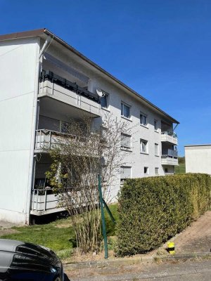 3,5 Zimmer Wohnung mit Balkon