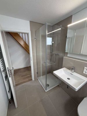 Helle 3 Zimmer Maisonettewohnung mit Balkon