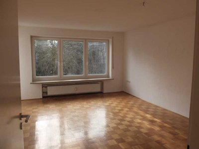 Einzigartige 4 Zimmer Whg mit Südbalkon und eigenem Waschkeller