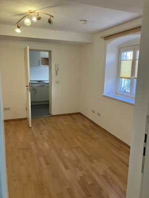 Super nah zu Uni und OTH - Apartment mit Küche und Bad