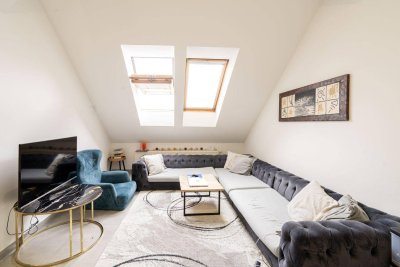 Kapitalanleger aufgepasst: Vermietete 2-Zimmer-Dachgeschosswohnung in Top-Lage von Wels!