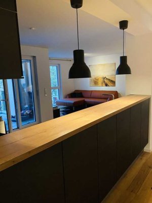 Exklusive 4-Zi-Wohnung mit luxuriöser Innenausstattung, Klima, Tiefgarage, Keller und Einbauküche