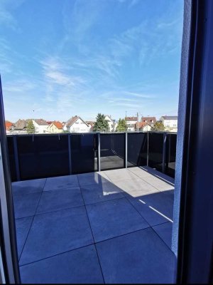 Exklusive 2-Zimmer Penthouse-Wohnung mit Balkon in Kelsterbach