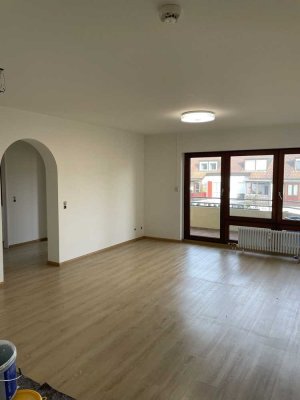 Helle 3,5-Zimmer Wohnung mit Balkon im 3. OG in Steinen