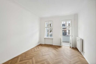 OWNR: Einziehen und Wohlfühlen – Renoviert und mit Küche!Altbau-Luxus neu definiert