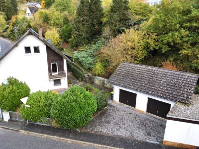 Einfamilienhaus mit 3 Garagen & viel Platz für eine große Familie