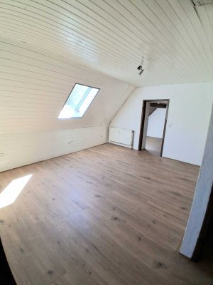 Renovierte 5-Zimmer-Wohnung in Welchweiler mit Garage