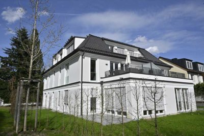 Neuwertige Maisonette-Wohnung mit Terrasse und Gartenanteil in Wald-Trudering