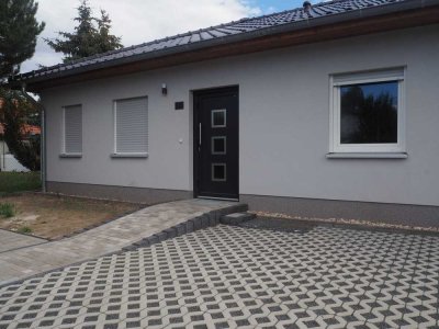 Schöner Bungalow mit Garten, Brieselang Nord