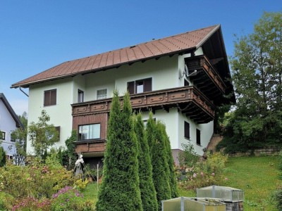 Geräumiges Wohnhaus in erhöhter Lage und unverbaubarem Fernblick