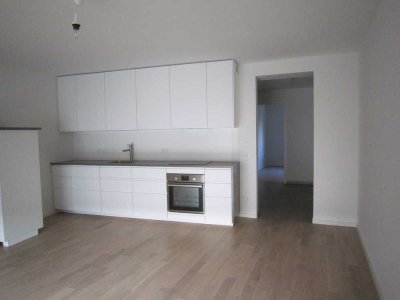 Stilvolle, neuwertige 3-Zimmer-Wohnung mit Balkon und EBK in Ingolstadt