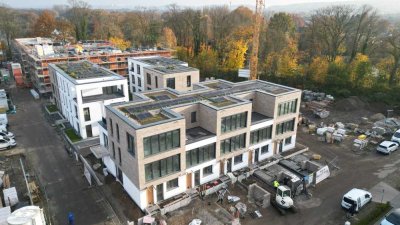 Familien-Town-Haus am Aasee: 5 lichtdurchflutete Zimmer, 181 qm, Gartenanteil, Erstbezug!